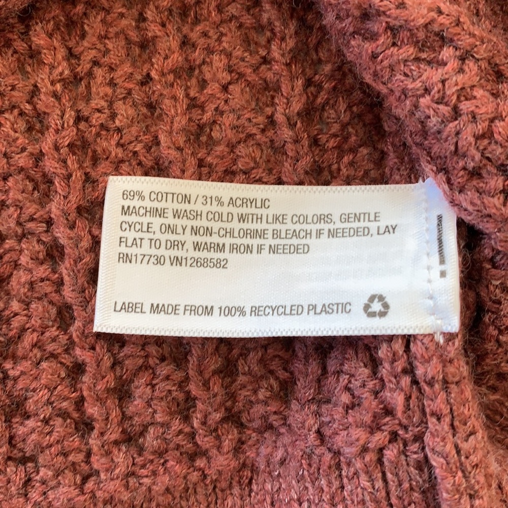 Universal Threads Rust Pullover - Picture 7 of 7